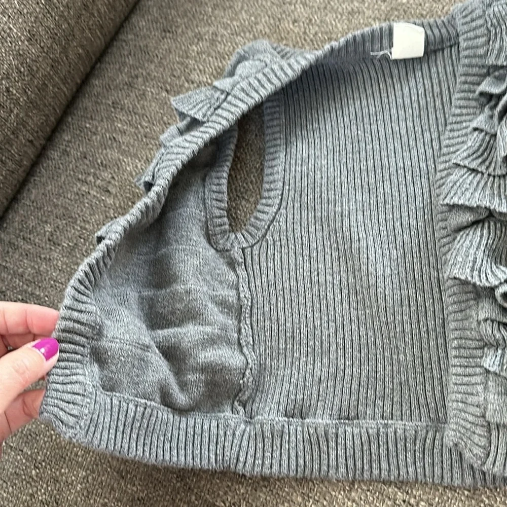 Old Navy Girls Ruffle Front Gray Sweater Vest Size 8